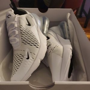 Nike Women's  Air Max 270  Sz 10 (NIB) Running